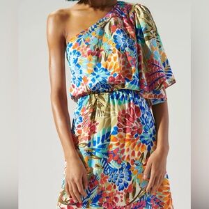 One shoulder satin dress